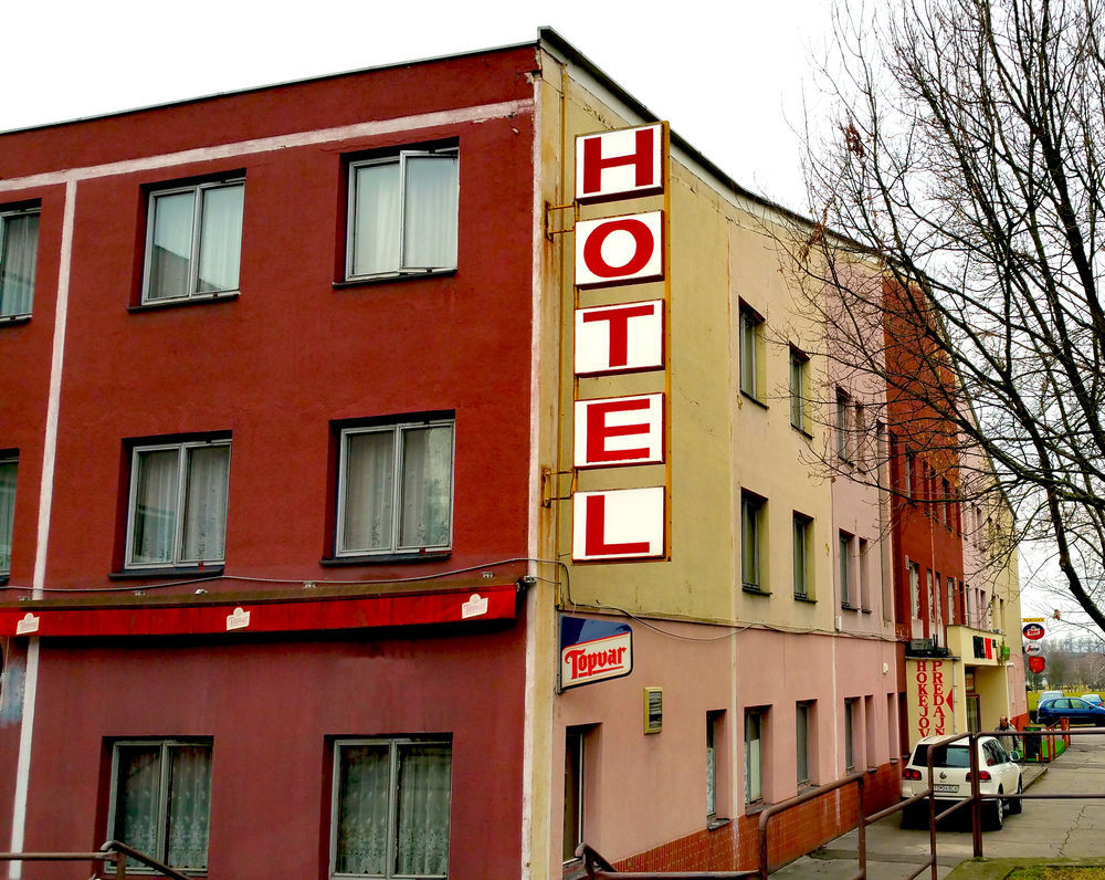 Hotel Puk Topoľčany Exterior foto